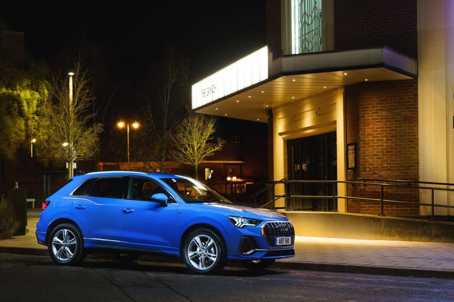  Audi Q3 35 TFSI S-Line (8U) 2018 года  (UK) (фото 21 из 40)